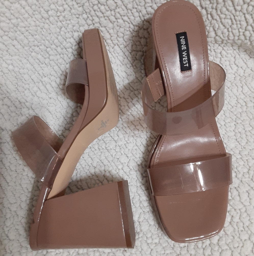 Nine West thick Square 4in heel platform sandal size 10M